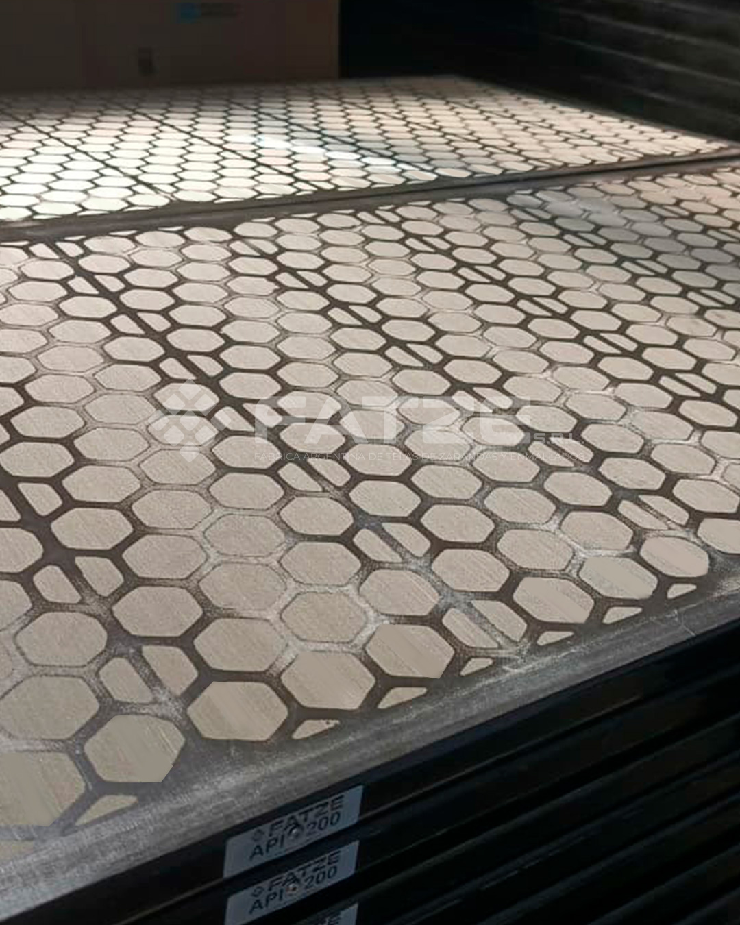 Tela Mongoose Metal SB